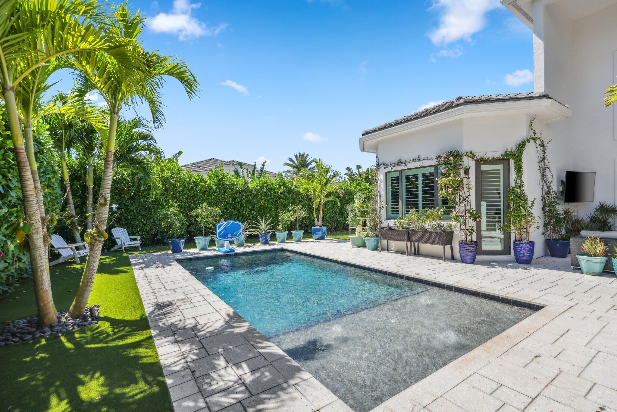 2560 Northwest 70th Boulevard Boca Raton, FL 33496 - Photo 17 of 26 backyard