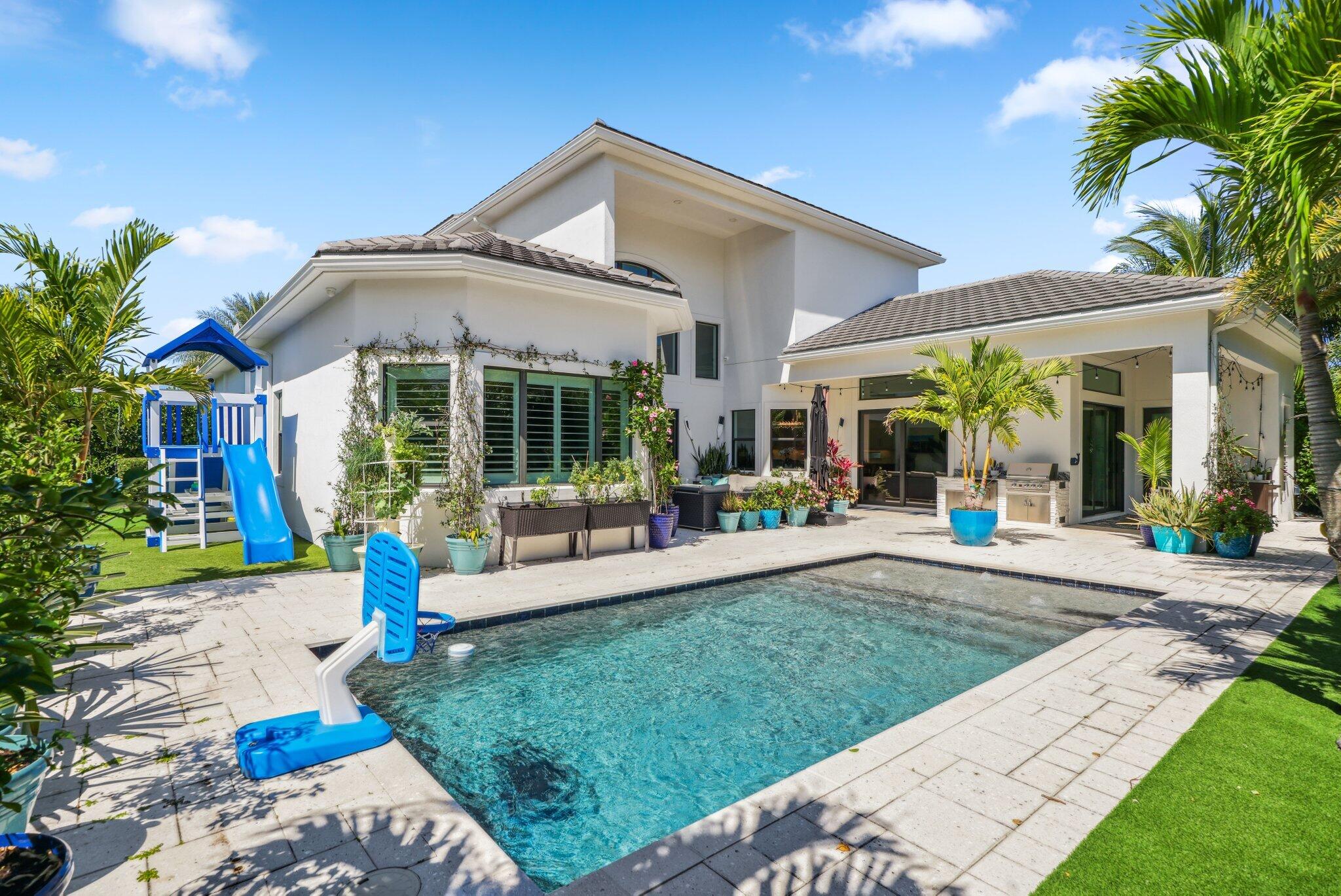 2560 Northwest 70th Boulevard Boca Raton, FL 33496 - Photo 3 of 26 Backyard