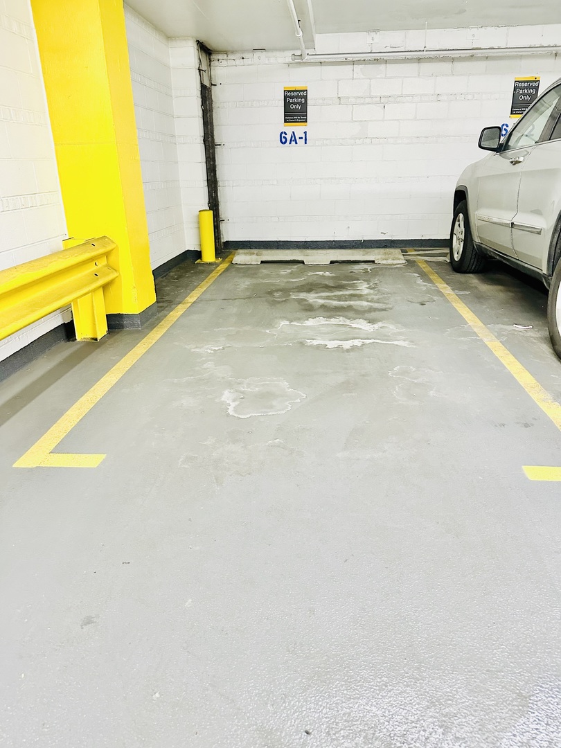 111 East Chestnut Street, Unit 6A1 Chicago, IL 60611 - Photo 2 of 5 a view of swimming pool