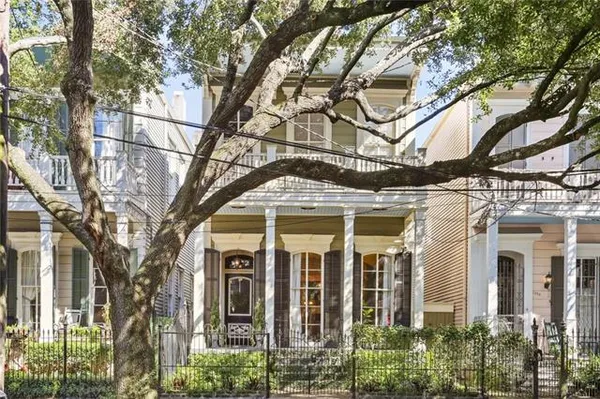 $2,600 | 1452 Magazine Street, Unit B, New Orleans, LA 70130
