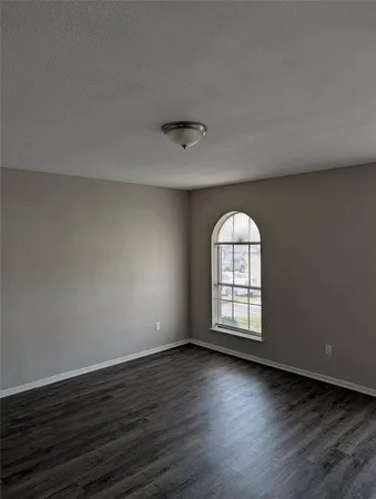 $2,150 | 2009 Ming Drive, Edgecliff Village, TX 76134