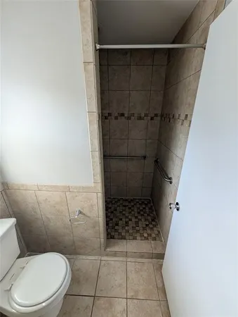 $2,150 | 2009 Ming Drive, Edgecliff Village, TX 76134