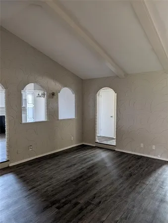 $2,150 | 2009 Ming Drive, Edgecliff Village, TX 76134