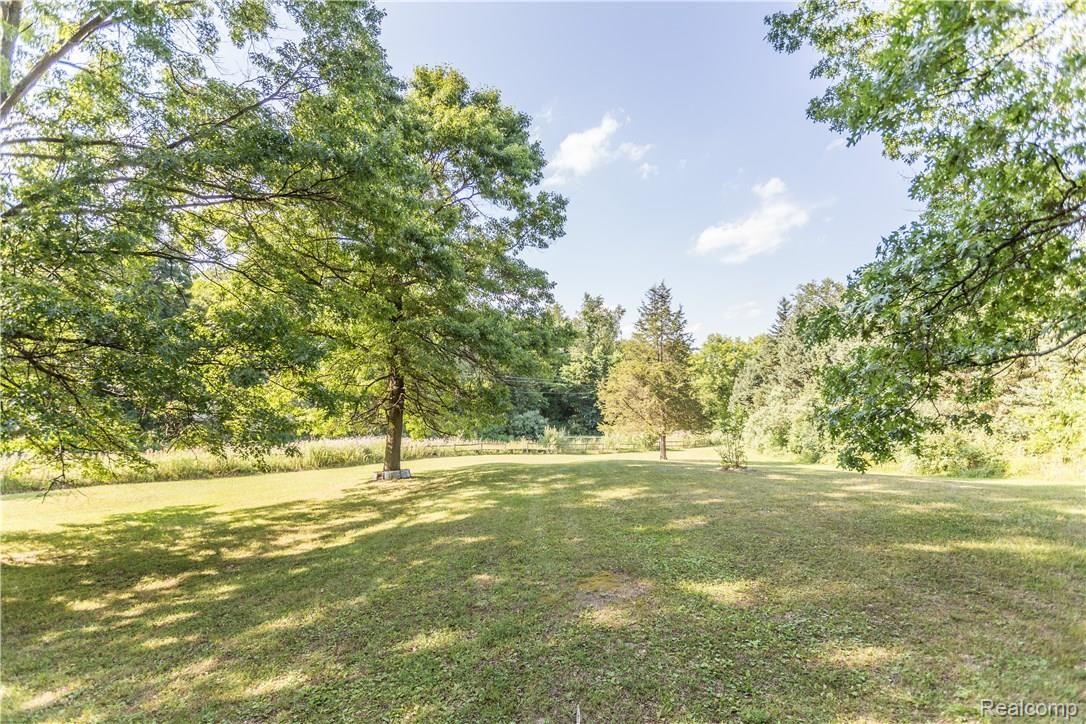 3130 East Coon Lake Road Howell, MI 48843 - Photo 14 of 14 6XE1A4689-Full.jpg