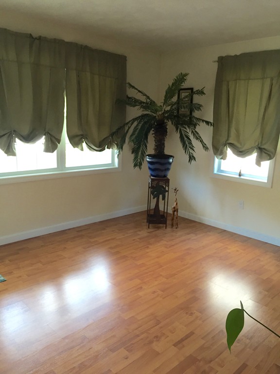 14 Frongillo Farm Road Worcester, MA 01604 - Photo 5 of 28 Gallery Image 5