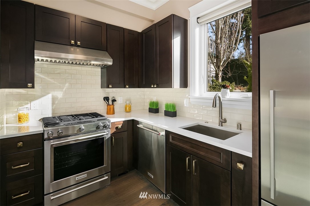 3239 Evergreen Point Road Medina, WA 98039 - Photo 15 of 37