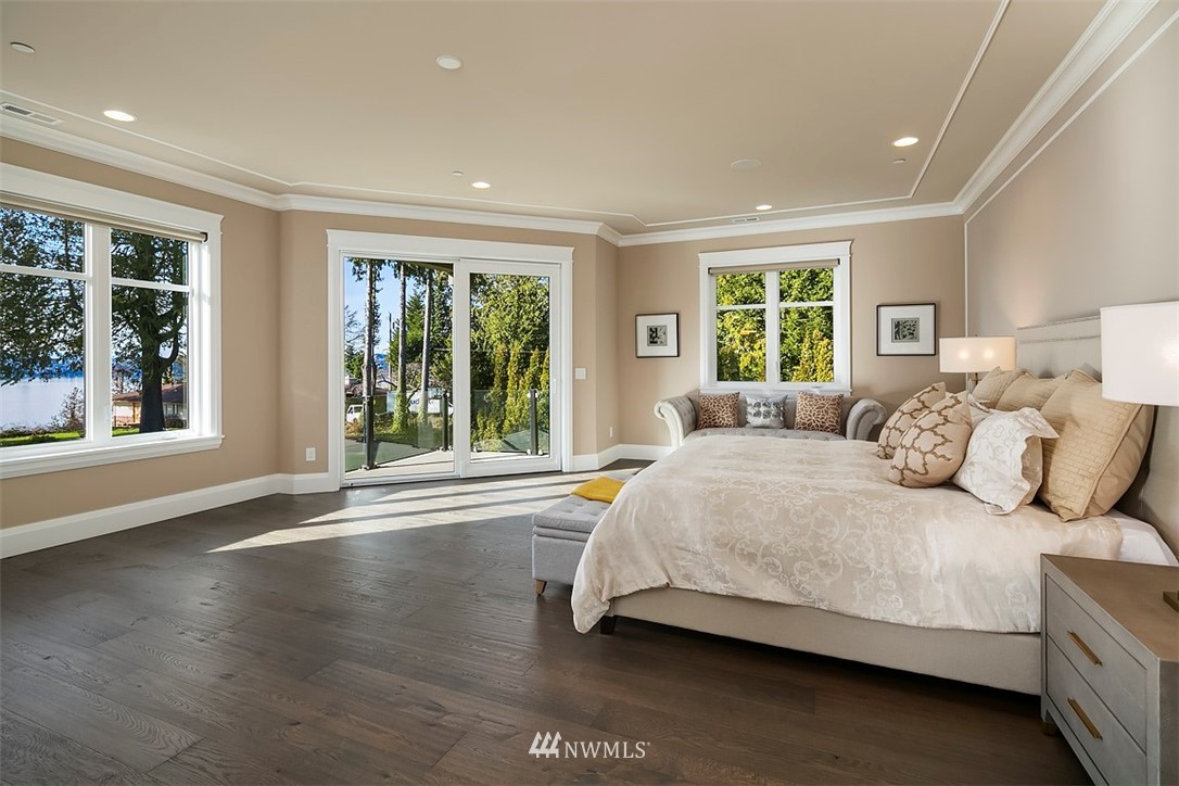 3239 Evergreen Point Road Medina, WA 98039 - Photo 21 of 37