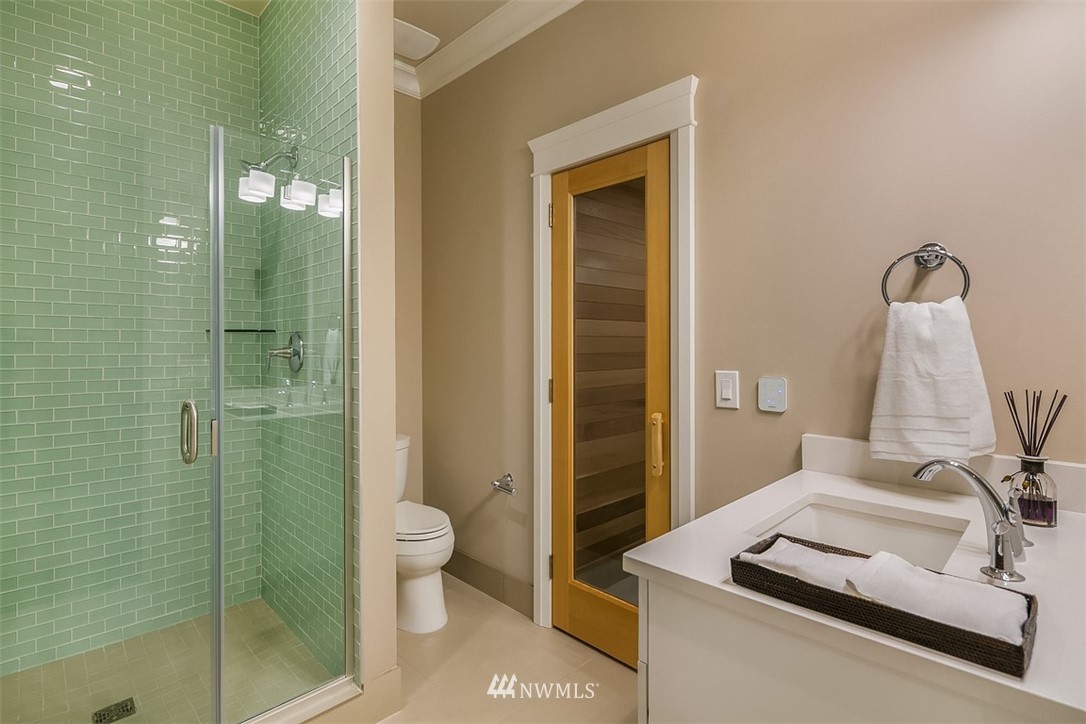 3239 Evergreen Point Road Medina, WA 98039 - Photo 27 of 37