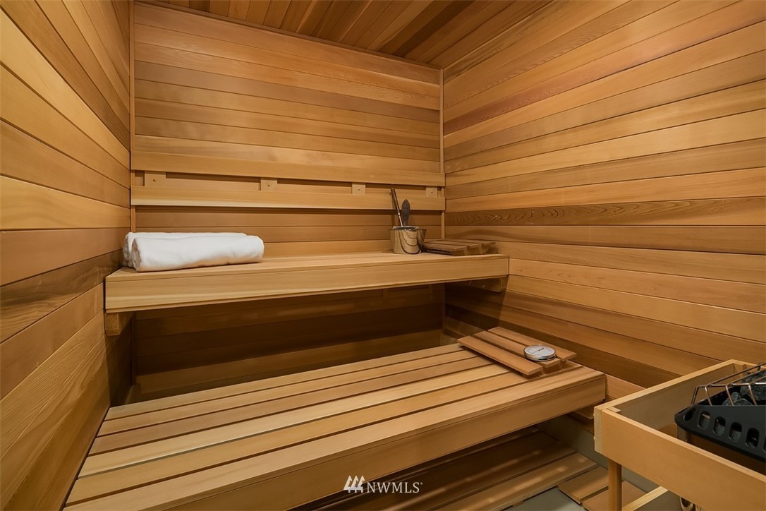 3239 Evergreen Point Road Medina, WA 98039 - Photo 28 of 37