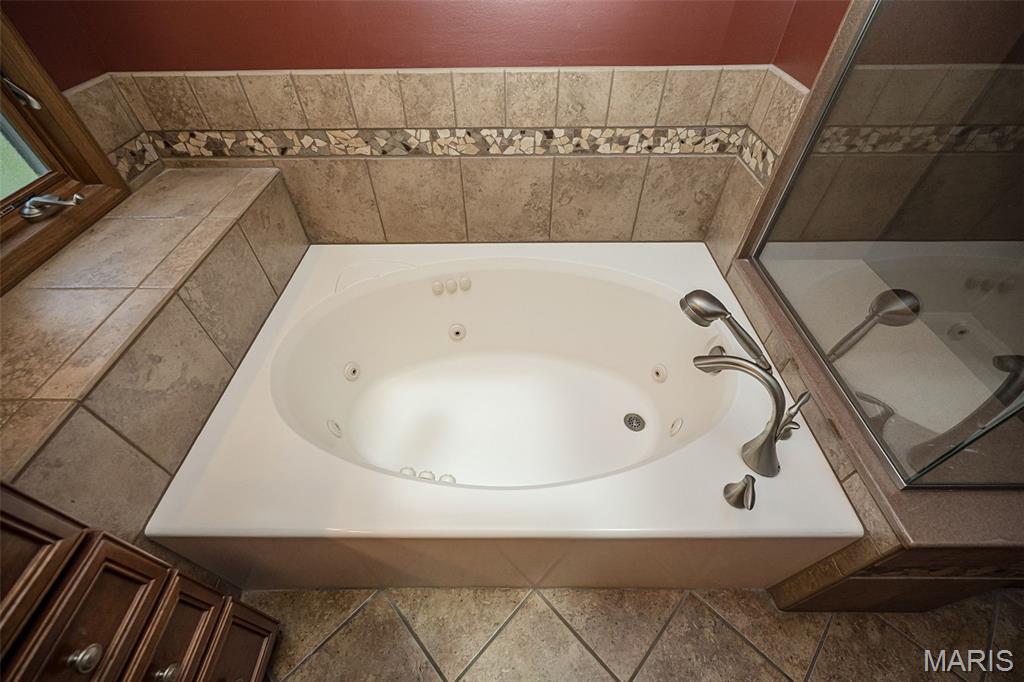 16740 North Fork Ridge Drive Florissant, MO 63034 - Photo 33 of 62
