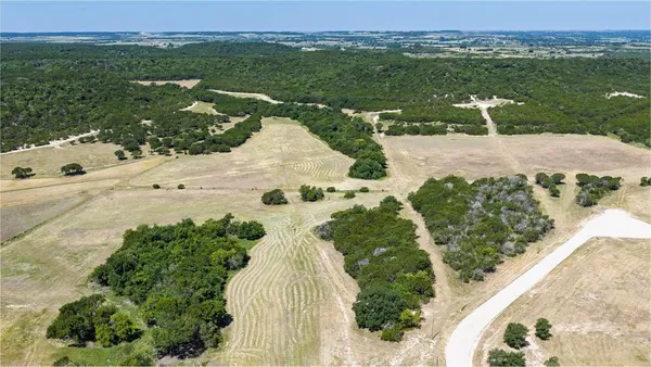 $271,500 | 4 Private Road 12, Bluff Dale, TX 76433