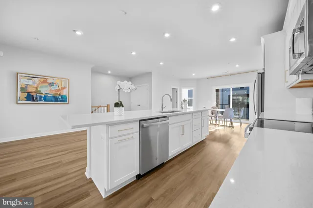 $674,900 | 43730 Transit Square, Ashburn, VA 20147