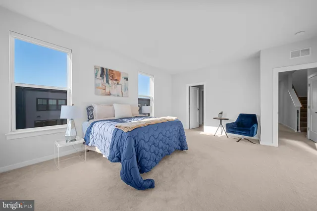 $674,900 | 43730 Transit Square, Ashburn, VA 20147