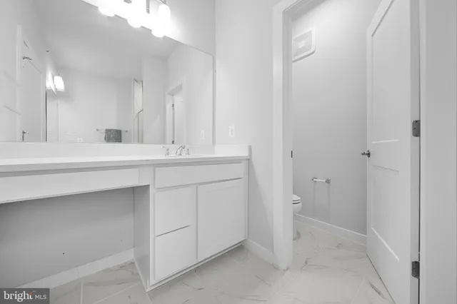 $674,900 | 43730 Transit Square, Ashburn, VA 20147