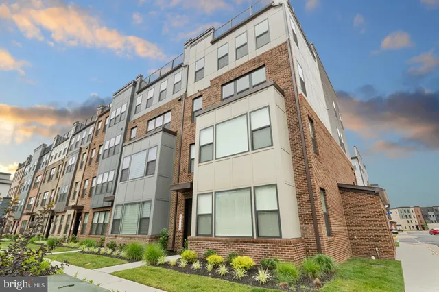 $674,900 | 43730 Transit Square, Ashburn, VA 20147