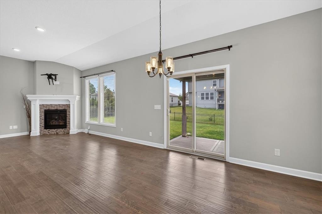 1829 Northeast Riley Drive Lee's Summit, MO 64086 - Photo 6 of 40