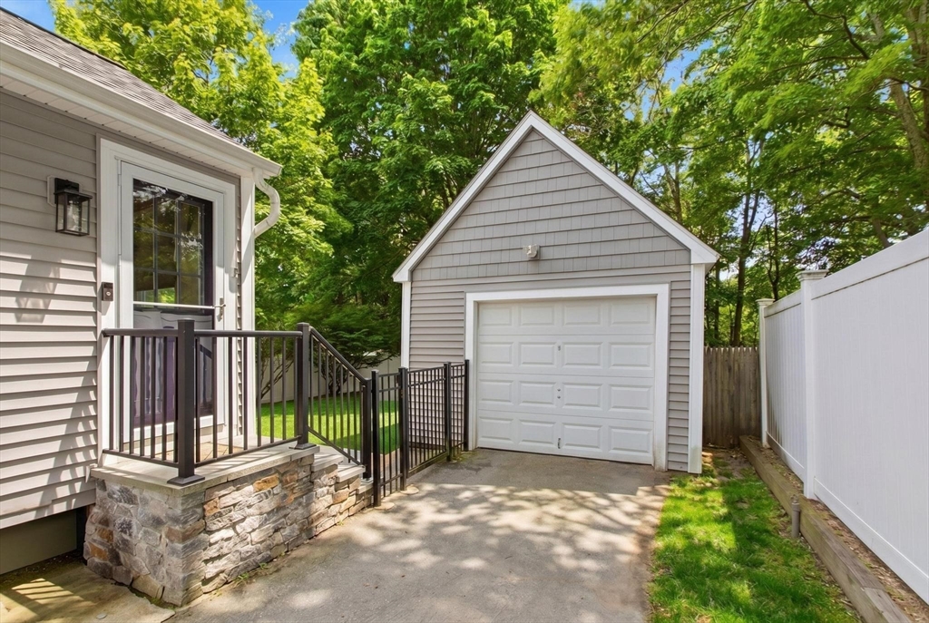27 Topping Road Andover, MA 01810 - Photo 34 of 36