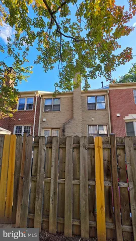 $3,000 | 4868 Carriagepark Road, Fairfax, VA 22032