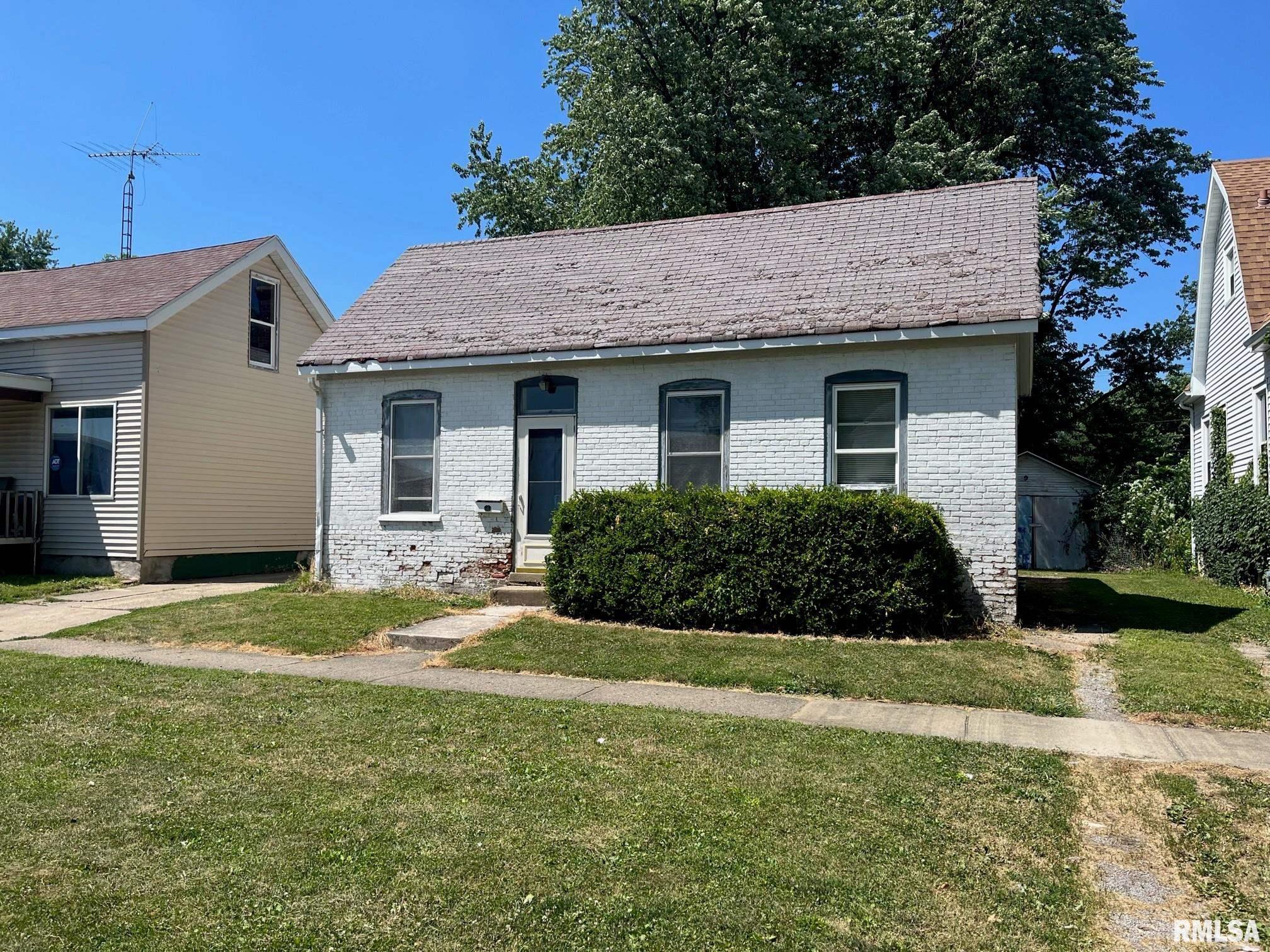 413 West Reynolds Street Springfield, IL 62702 - Photo 1 of 7