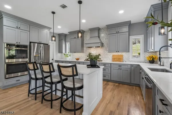 $1,395,000 | 518 Cardinal Lane, Green Brook, NJ 08812
