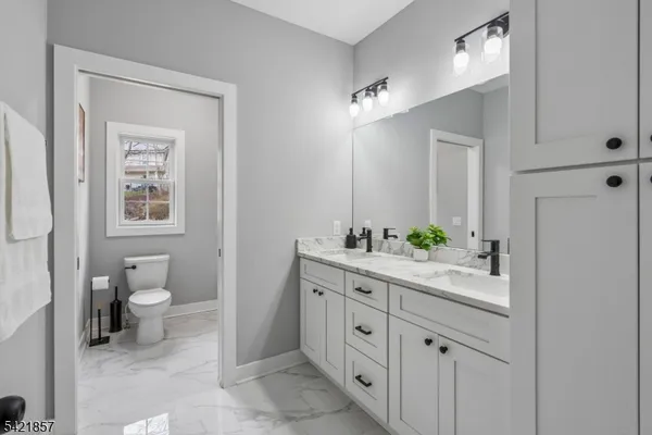 $1,295,000 | 518 Cardinal Lane, Green Brook, NJ 08812