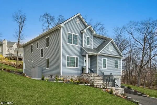$1,395,000 | 518 Cardinal Lane, Green Brook, NJ 08812
