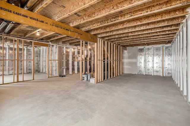 $475,000 | 2833 14 Mile Road Northeast, Sparta, MI 49345