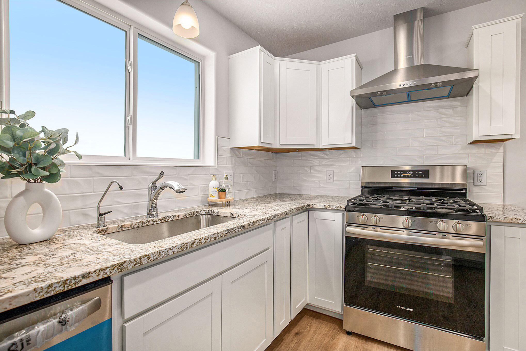 2833 14 Mile Road Northeast Sparta, MI 49345 - Photo 4 of 27 warbler_11_541