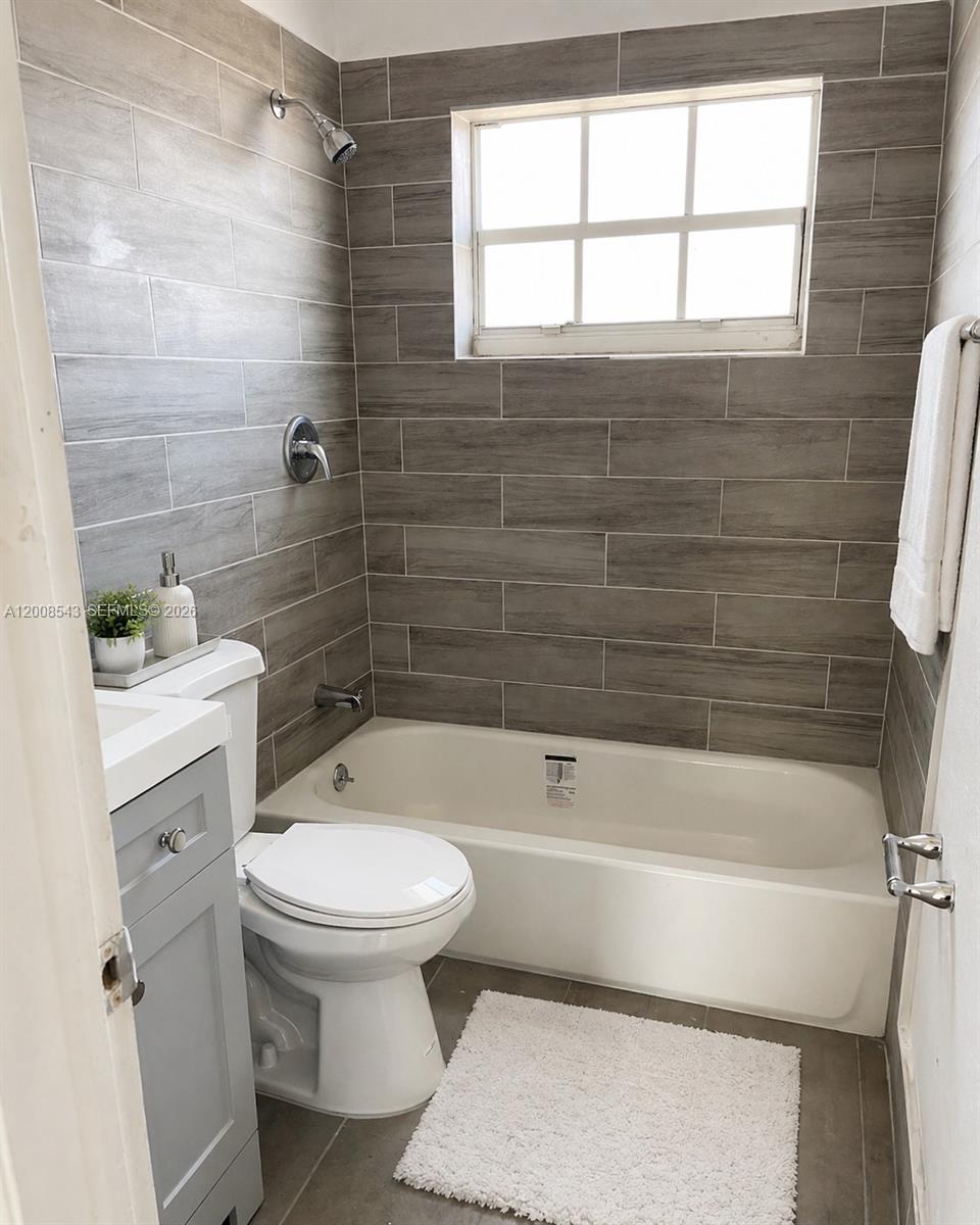 4281 Riverside Drive, Unit 4 Coral Springs, FL 33065 - Photo 3 of 4