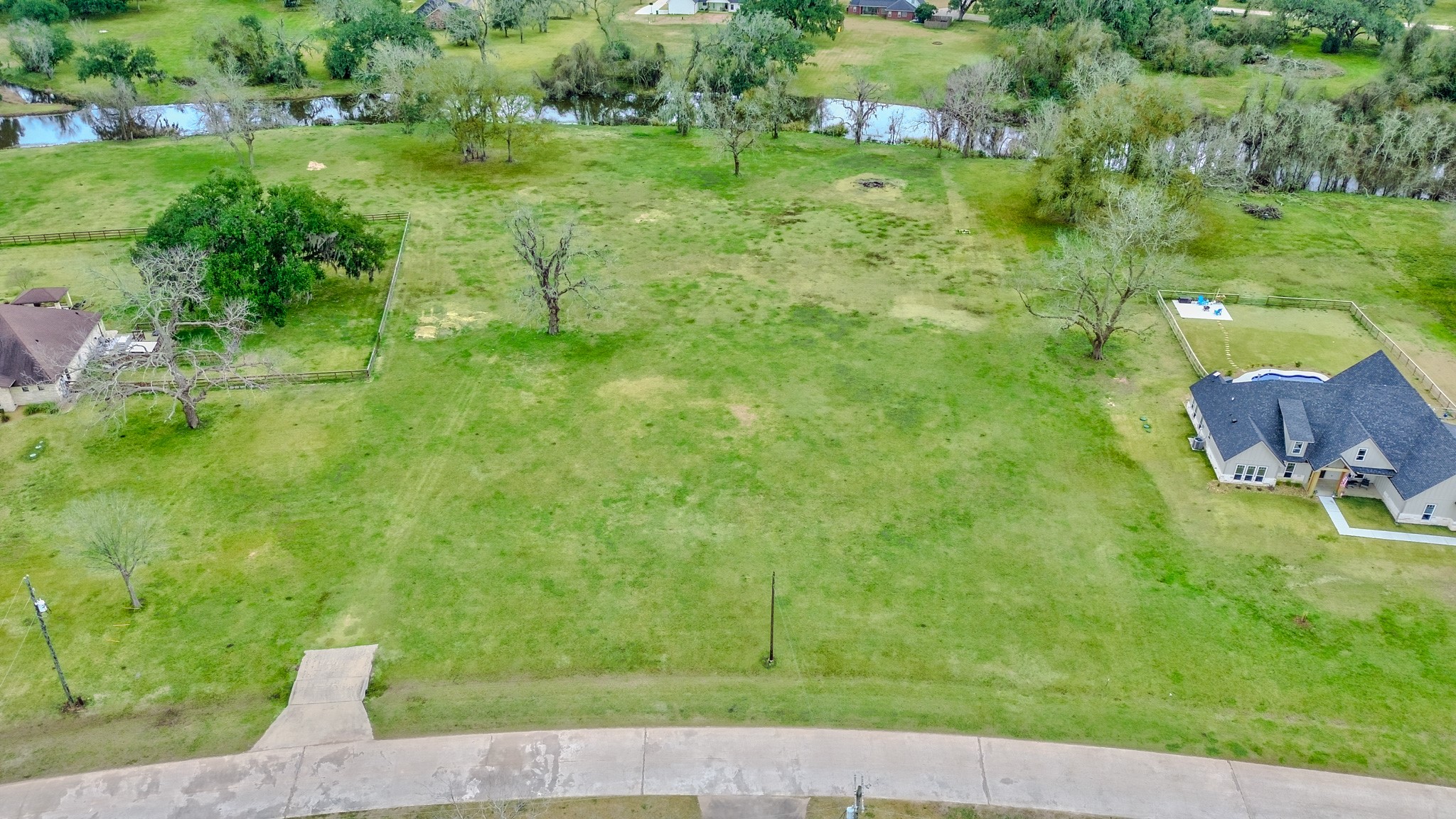 865 Mill Road Angleton, TX 77515 - Photo 2 of 4