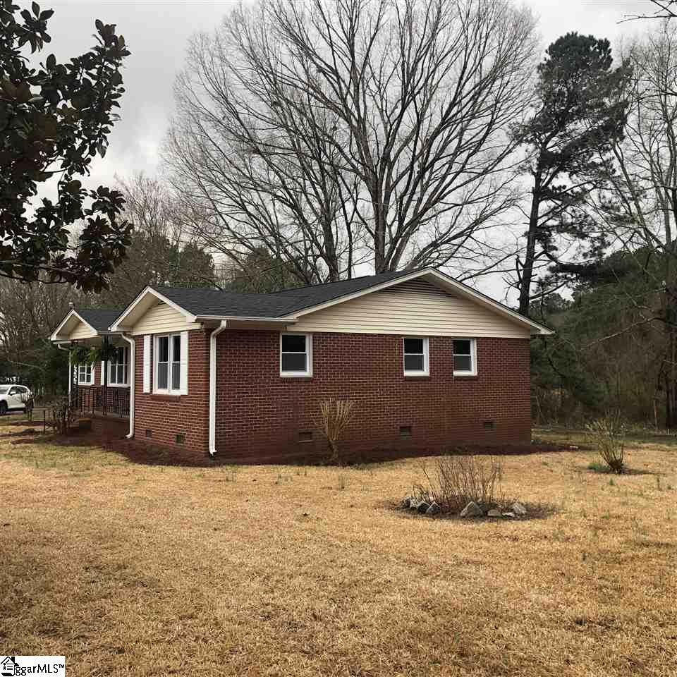 239 Eastview Road Pelzer, SC 29669 - Photo 4 of 25