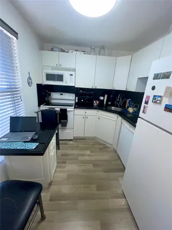 $1,485 | 5860 Northwest 64th Avenue, Unit 206, Fort Lauderdale, FL 33319