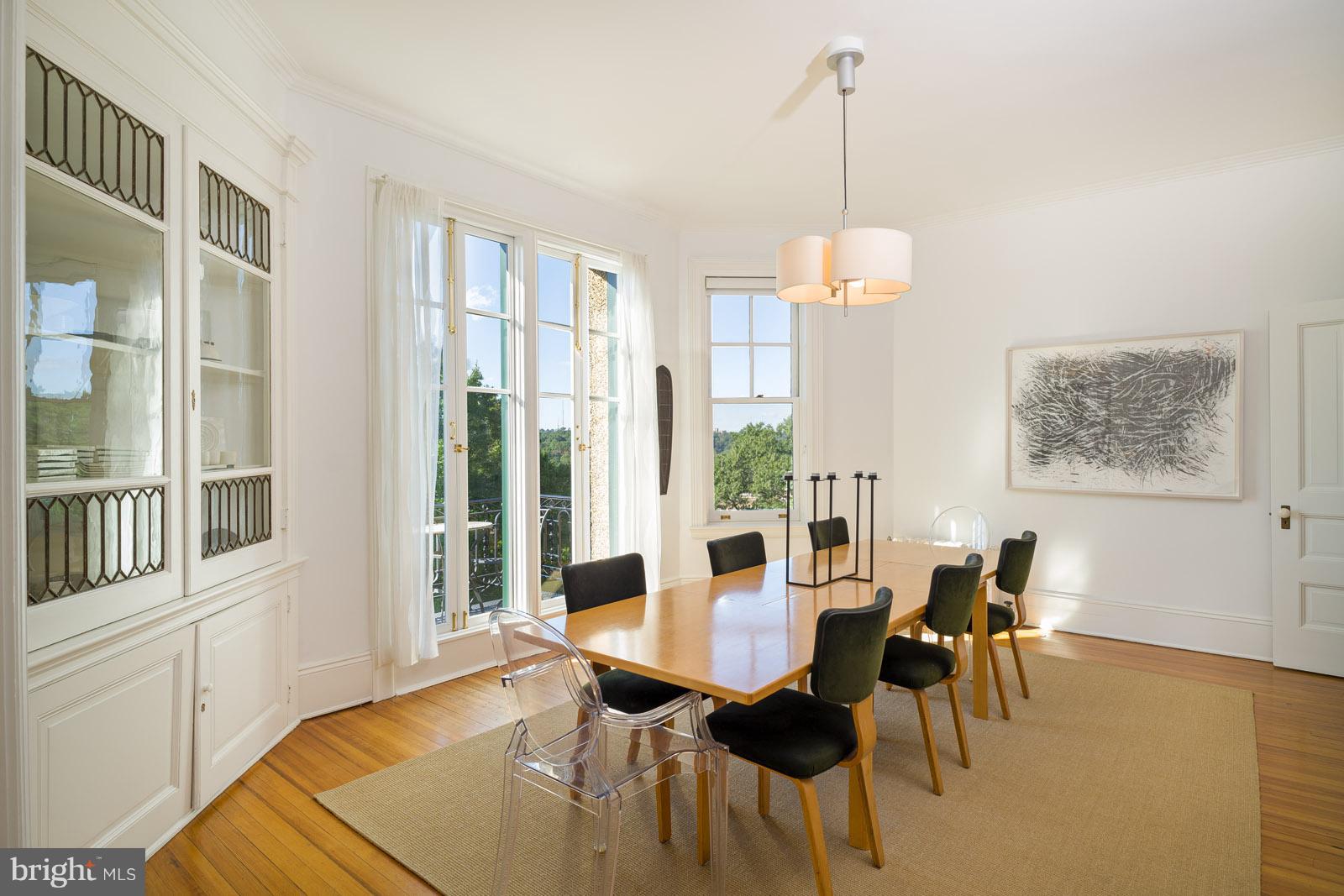 2853 Ontario Road Northwest, Unit 501 Washington, DC 20009 - Photo 6 of 25 Elegant dining room