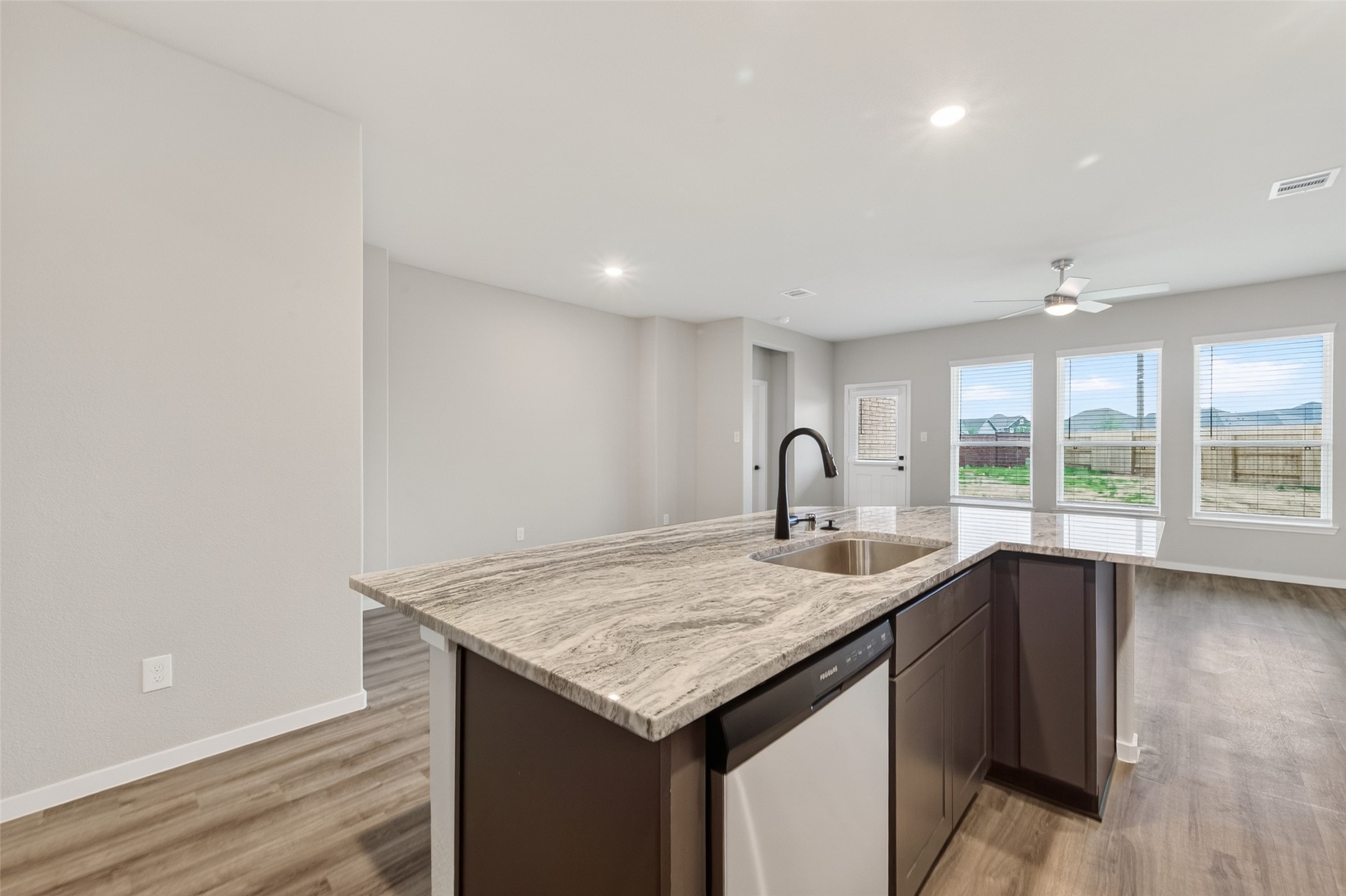 20915 Attalos Stoa Road Crosby, TX 77532 - Photo 10 of 36