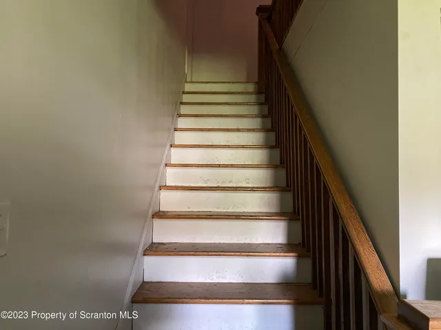 $700,000 | 1058 Interchange Road, Gilbert, PA 18331