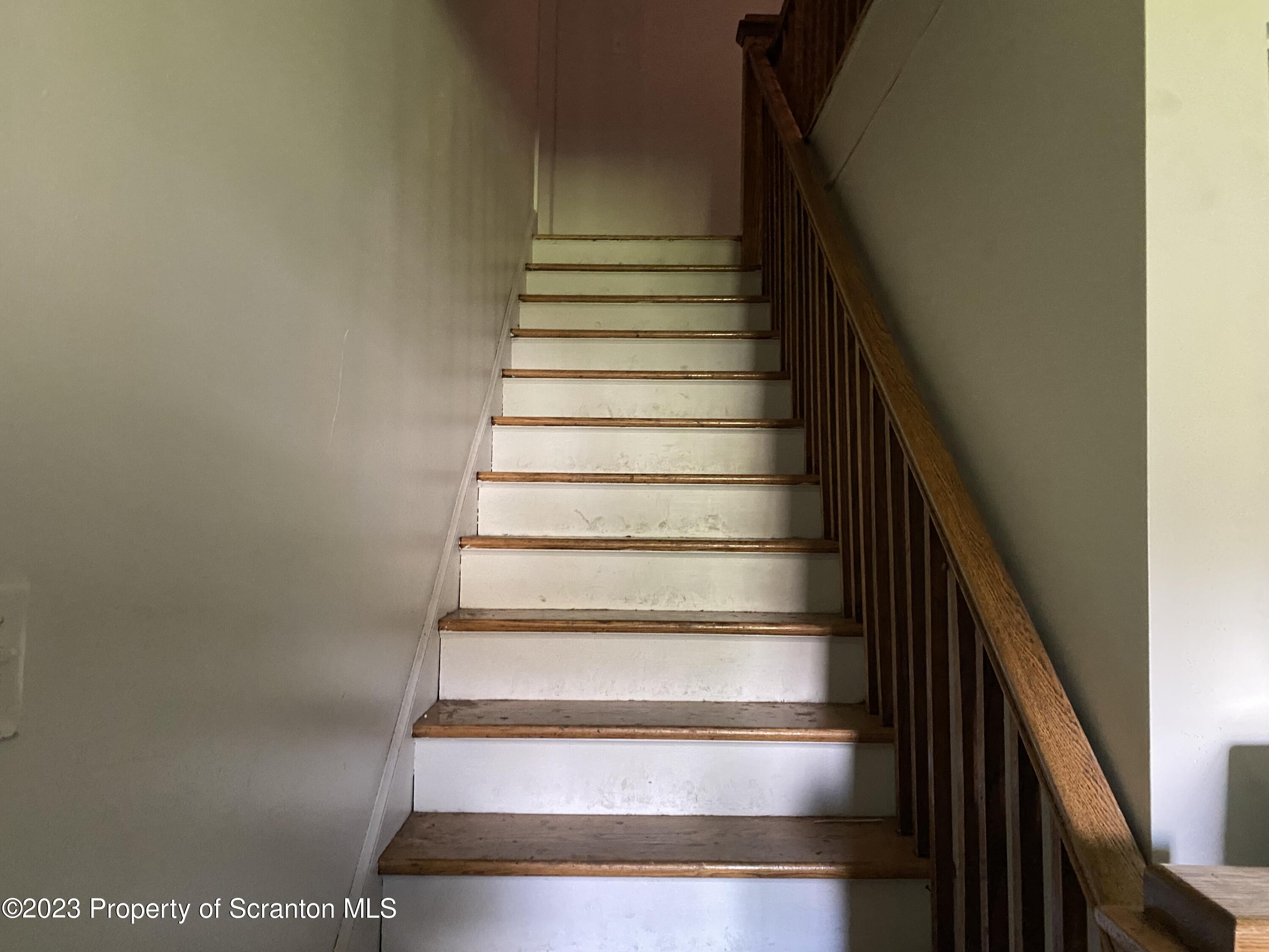 1058 Interchange Road Gilbert, PA 18331 - Photo 17 of 17 a view of entryway