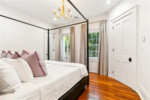 $1,895,000 | 520 Burgundy Street, New Orleans, LA 70112