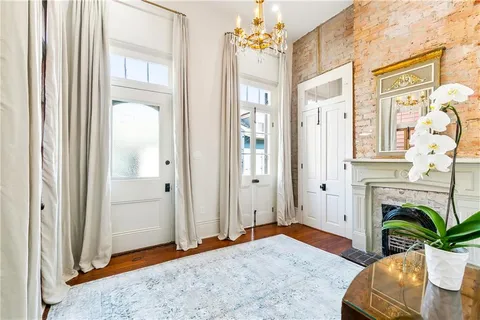 $1,895,000 | 520 Burgundy Street, New Orleans, LA 70112
