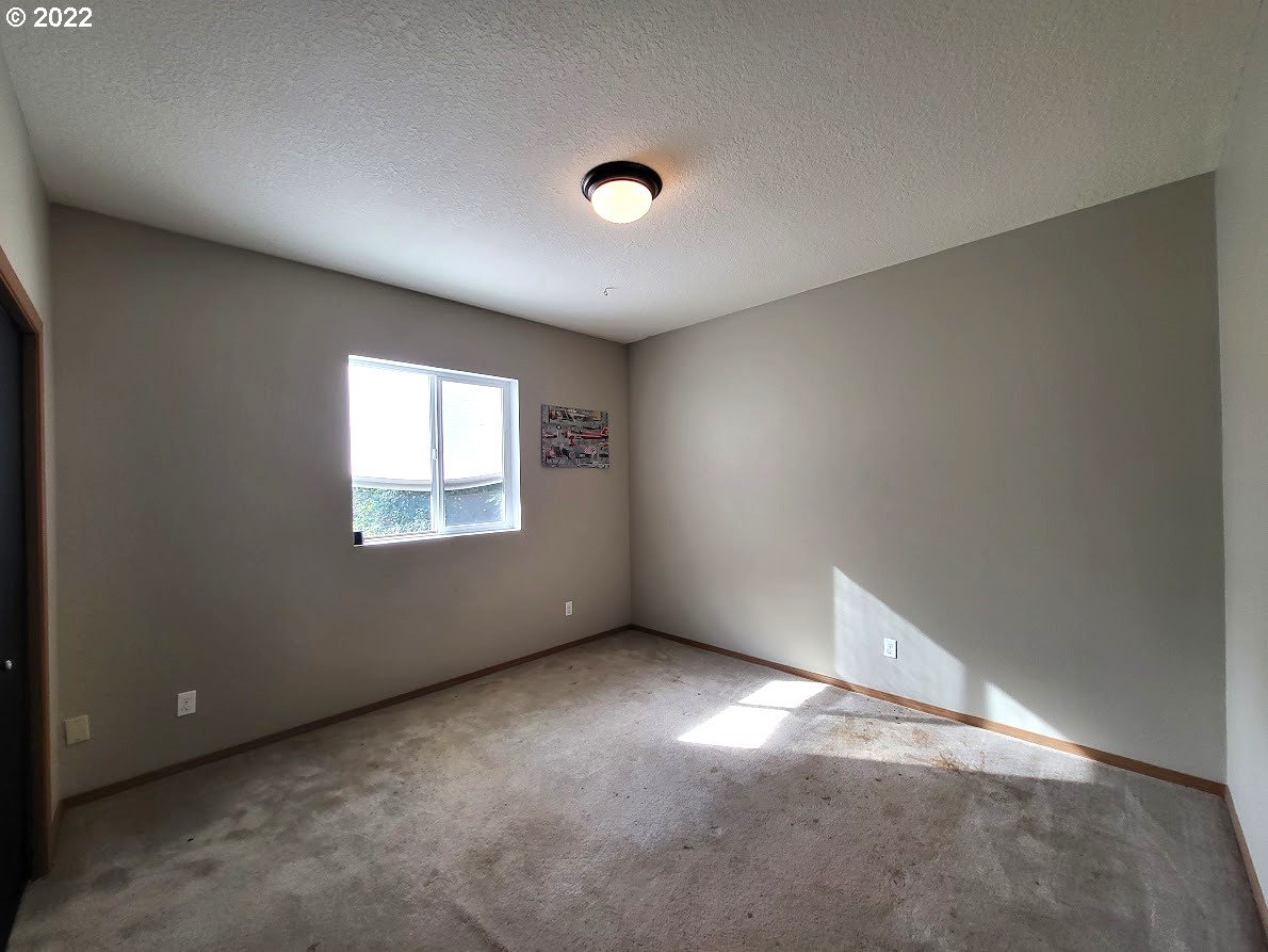 39494 Row River Road Dorena, OR 97434 - Photo 11 of 29 Gallery Image 11