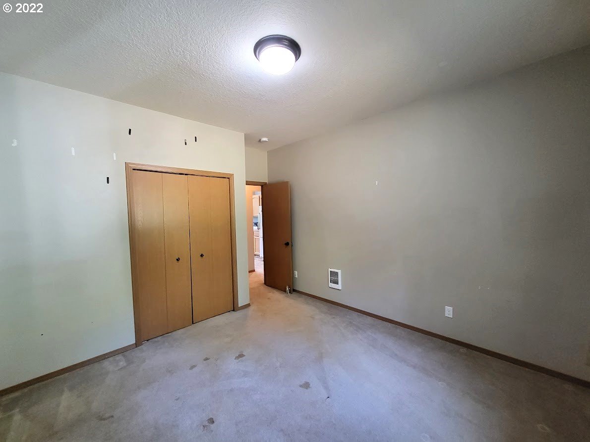 39494 Row River Road Dorena, OR 97434 - Photo 12 of 29 Gallery Image 12