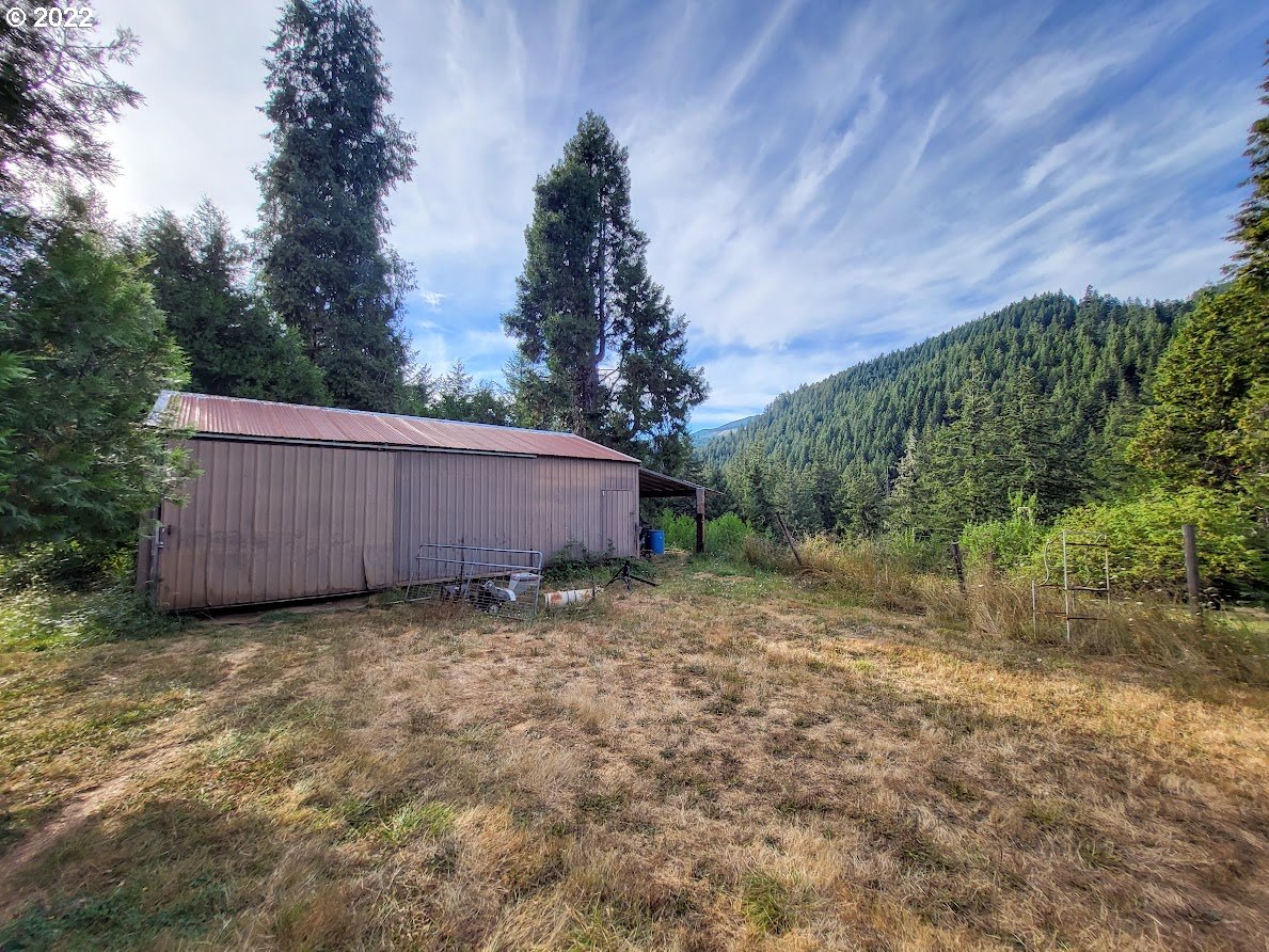 39494 Row River Road Dorena, OR 97434 - Photo 20 of 29 Gallery Image 20
