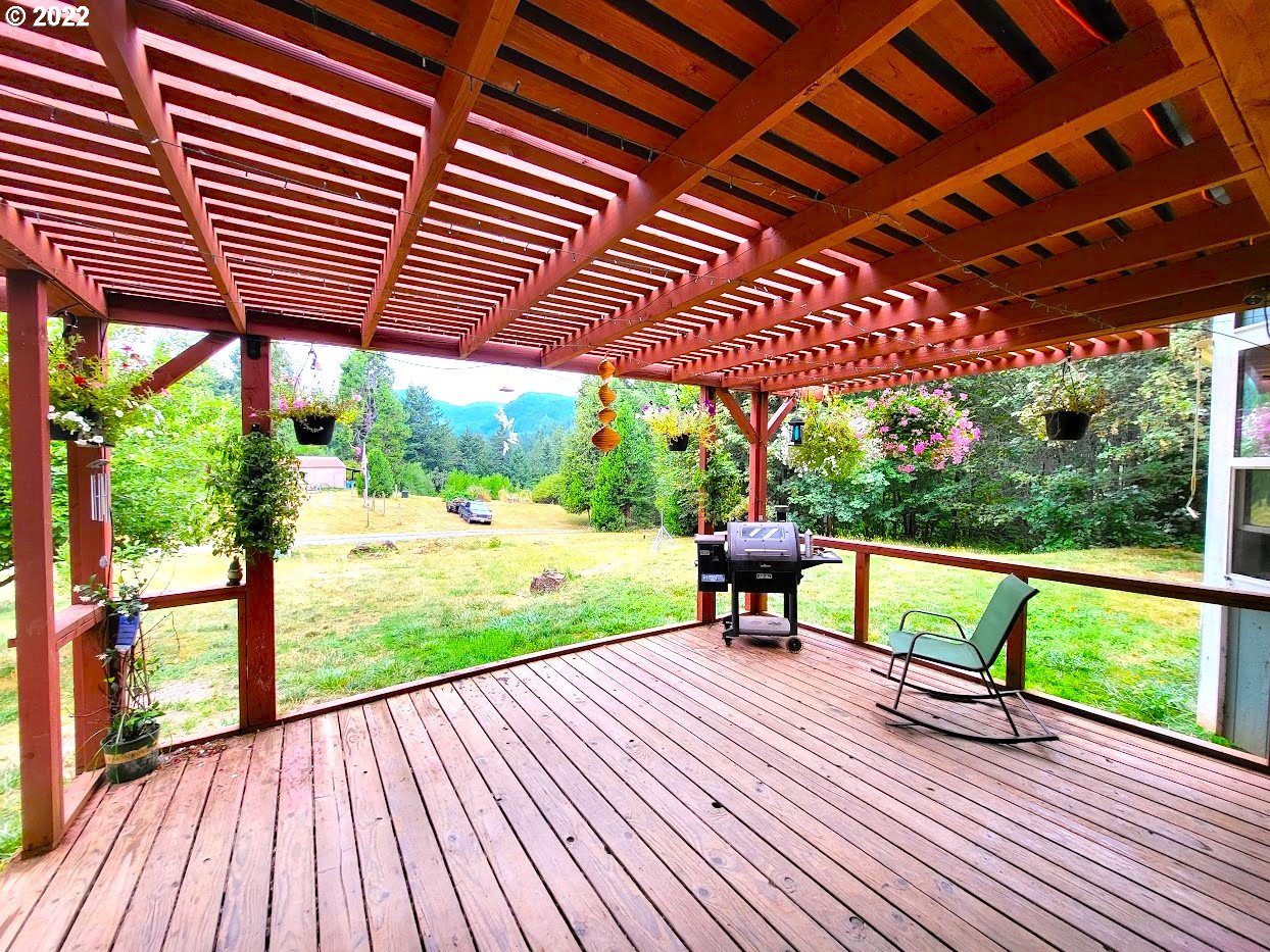 39494 Row River Road Dorena, OR 97434 - Photo 2 of 29 Gallery Image 2