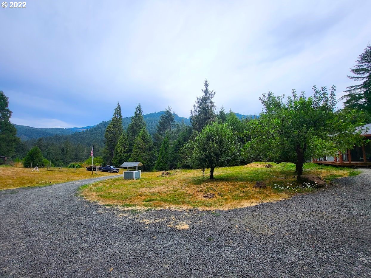 39494 Row River Road Dorena, OR 97434 - Photo 6 of 29 Gallery Image 6