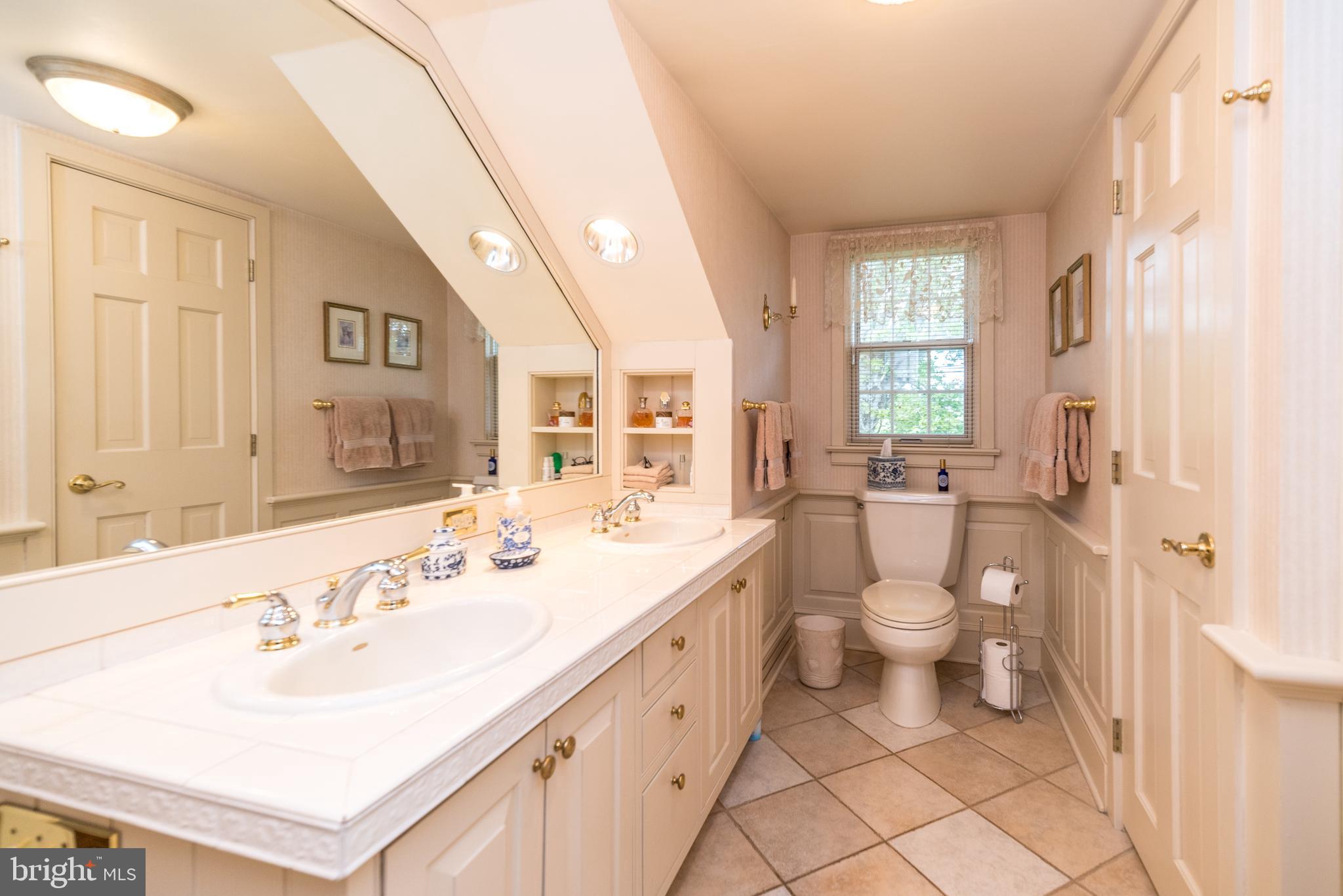 152 Wilkshire Road Doylestown, PA 18901 - Photo 40 of 61 Shared full bathroom