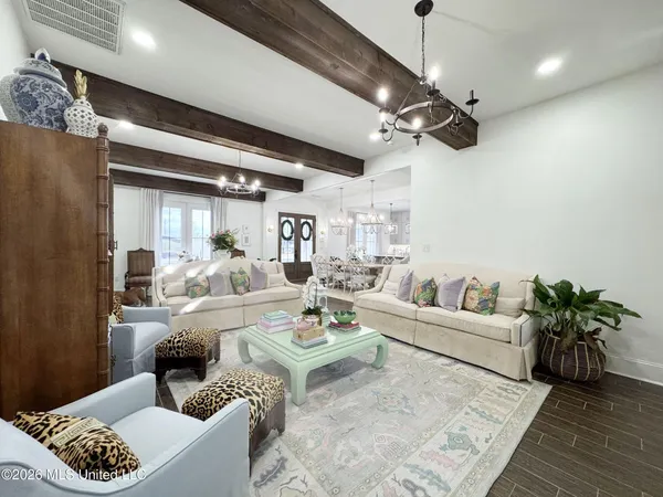 $1,395,000 | 23057 Ms-6, Batesville, MS 38606