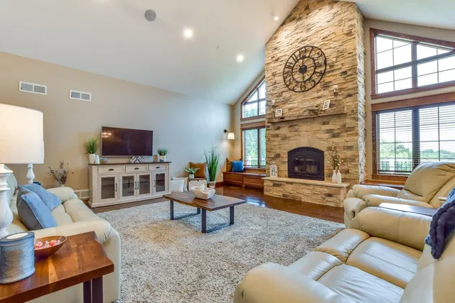 $859,000 | 392 Campbell Hill Court, DeForest, WI 53532