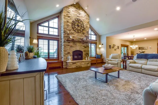 $859,000 | 392 Campbell Hill Court, DeForest, WI 53532