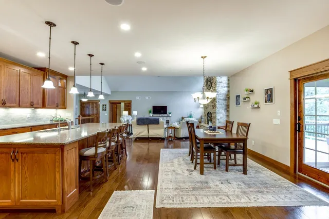 $859,000 | 392 Campbell Hill Court, DeForest, WI 53532