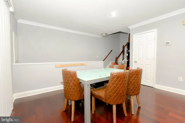 $467,500 | 12901 Fair Briar Lane, Fairfax, VA 22033