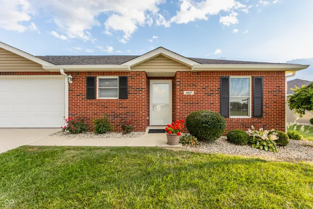 $189,900 | 162 Sunset Drive, Winchester, IN 47394